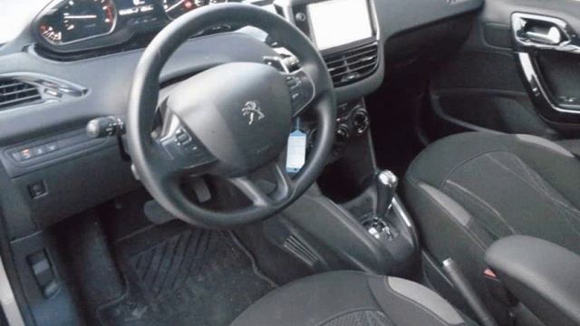 Peugeot 208 1.4 e-Hdi Access 2-Tronic 68 cv  para Venda em Drecar . (Ref: 485046)