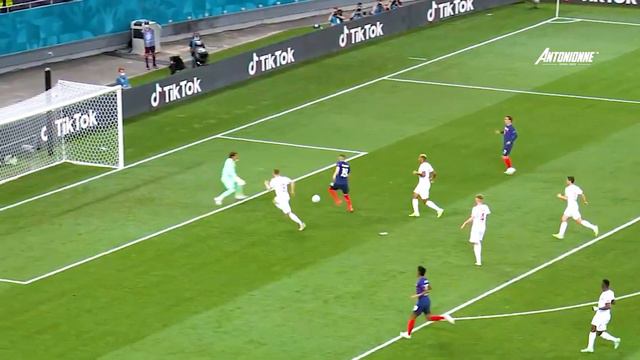 Karim Benzema 15 Mesmerizing Goals that Shocked the World смотреть онлайн