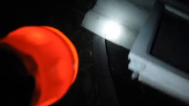 Ночная охота деда на раков в своем дворе смотреть онлайн