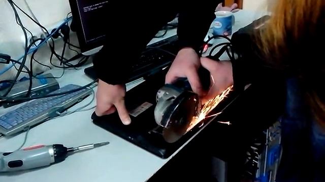 Допиливаем драйвера для SATA контроллера =) смотреть онлайн