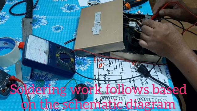 HOW TO MAKE A DIY CAPACITOR TESTER смотреть онлайн