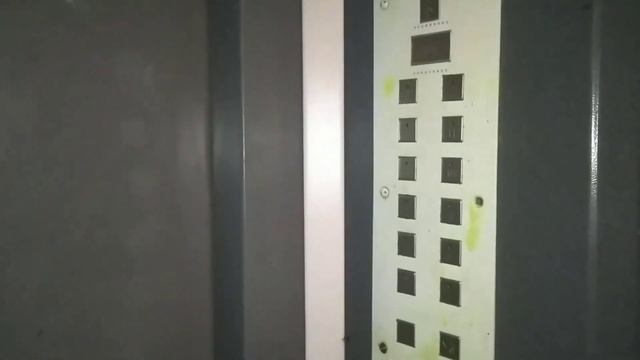 ?Лифты начала 00-х с информатором! Лифты (ЩЛЗ-2001 г.в.) V=1м/с, Q=400/630кг ( г. Екатеринбург). смотреть онлайн
