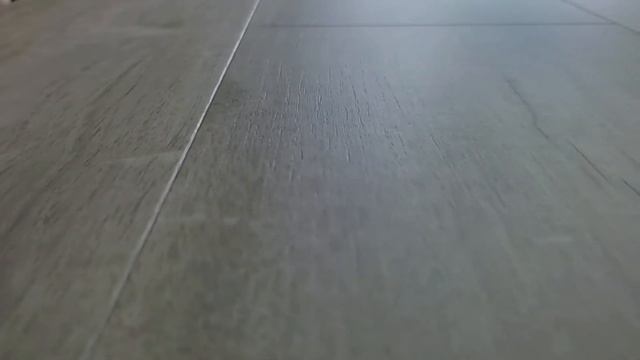 Обзор виниловой плитки Quick Step (Квик Степ) Дуб хлопковый светло-серый 40201 смотреть онлайн