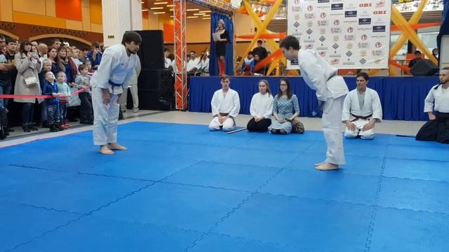Показательное выступление школы Айкидо Ёшинкан seifukan dojo г. Сургут 28.10.2018 смотреть онлайн