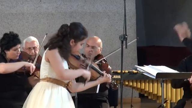 Polina Sharafyan plays Sarasate Introduction & Tarantella смотреть онлайн