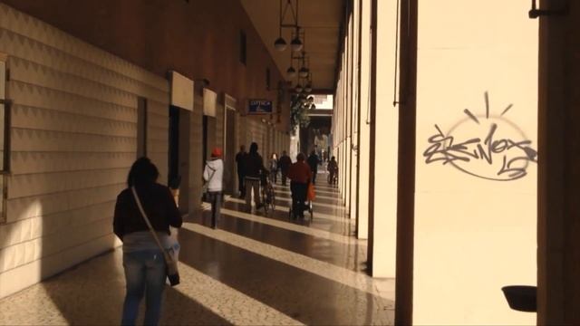 Болонья Италия. Интересные факты Bologna  Час в Болоньи