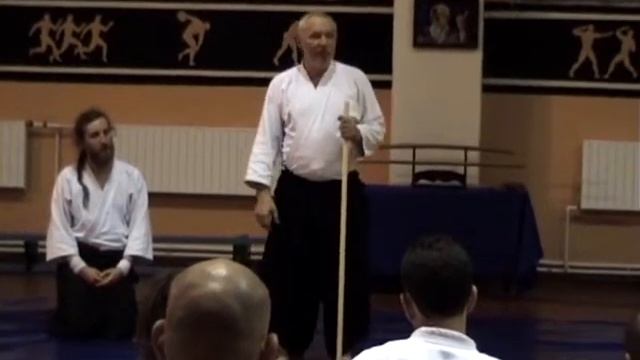 Stefan Benedetti shows Tenkan asi .Стефан Бенедетти, демонстрирует тенкан аси. смотреть онлайн