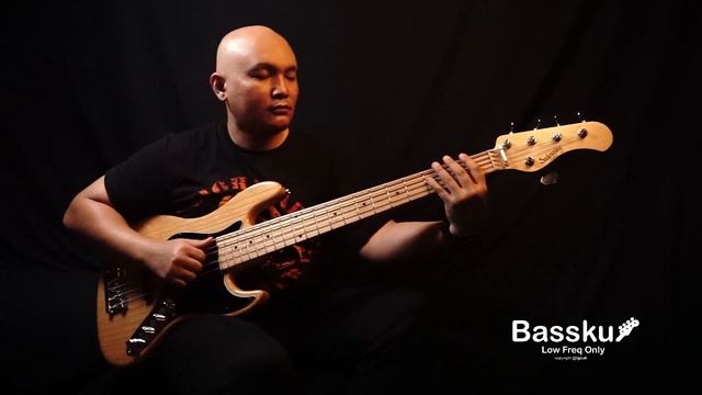 Best slap tone you ever heard on bass! Sadowsky MV5! смотреть онлайн