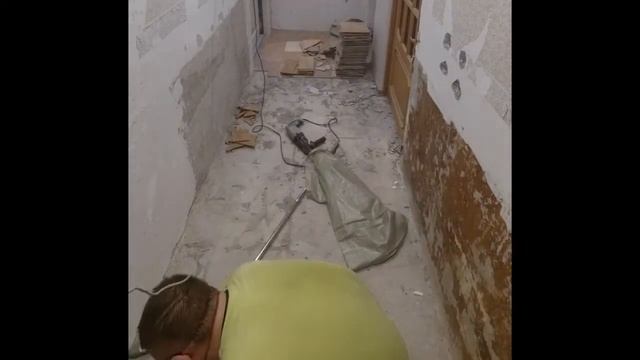 Демонтаж кафеля с помощью перфоратора - легко! смотреть онлайн