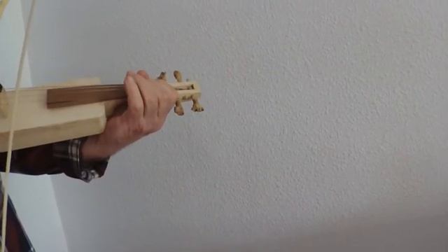 Детская народная 1/16 скрипка c 4 стр., без эфов /Violín folk infantil 1/16, con 4 cuerdas, sin efe смотреть онлайн