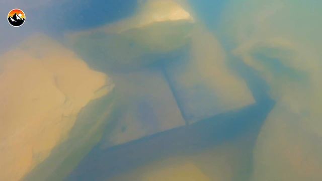 Eaten Alive by Giant Tarpon! смотреть онлайн