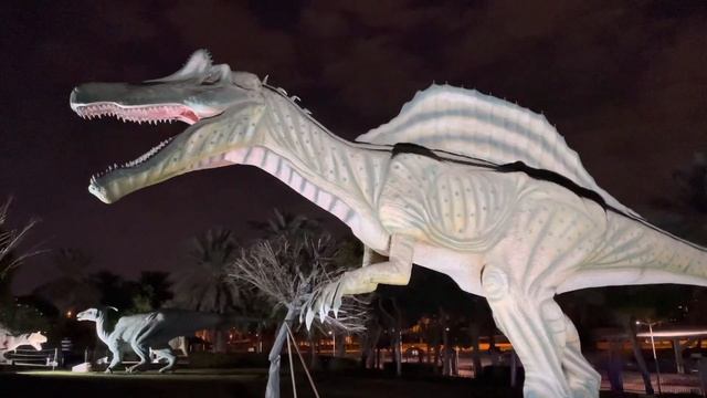 Dubai Garden Glow. Dinosaur Park. UAE. Парк Динозавров в Дубай. Эмираты. смотреть онлайн