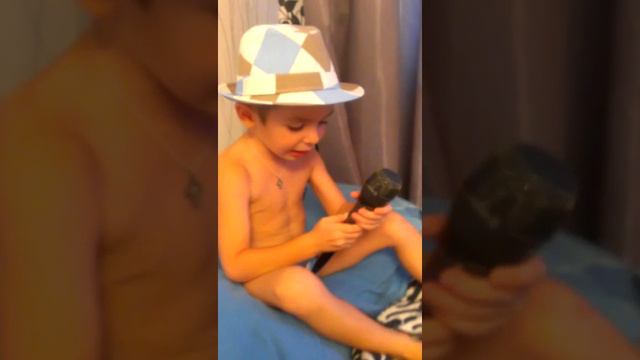 Звезда Никита Буря... Будущий певец)) смотреть онлайн