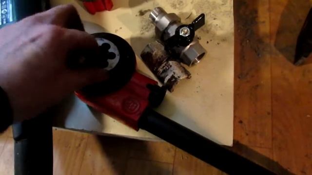 Поменять батарею в квартире самому . смотреть онлайн