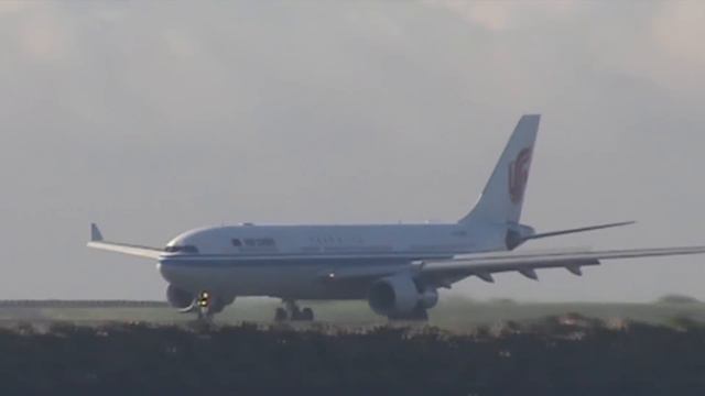 AIR CHINA A330-200 [B-6080] LANDING AT SYDNEY AIRPORT RUNWAY 34L смотреть онлайн