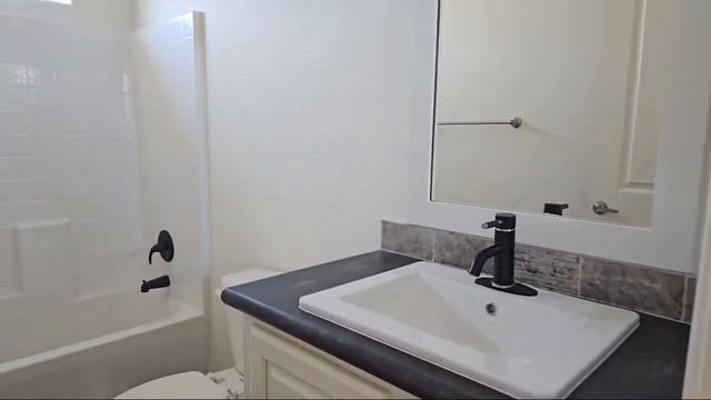 Take A Home Tour Of The Unique "Alden" Manufactured Home смотреть онлайн