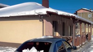 Сосульки на крыше частного дома. Причины. Брак кровли?