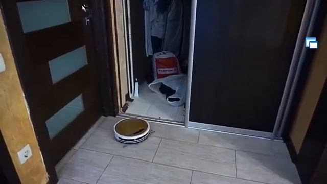 Короче говоря я робот пылесос смотрим видосик ставте комменты и пишите лайки смотреть онлайн
