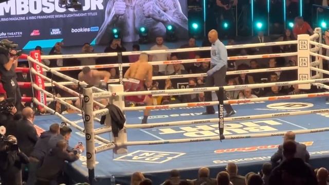 Теофимо Лопес - Джордж Камбосос, 1 раунд, НОКДАУН смотреть онлайн