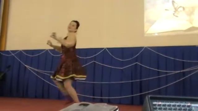 ЗАДОРНАЯ КАДРИЛЬ ТАНЦУЕТ НАТАЛЬЯ Г.КАМЕНСК УРАЛЬСКИЙ. смотреть онлайн