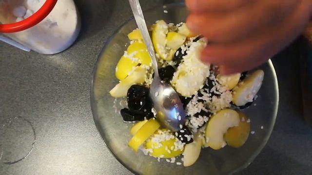 Утка с рисом, яблоками и черносливом.. станет украшением праздничного стола смотреть онлайн