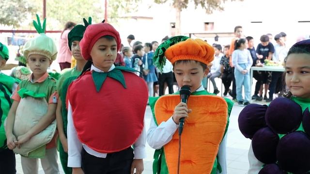 В ASIA SCHOOL праздник "Дары осени" смотреть онлайн