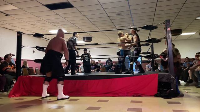 Josh Morris vs ICYMI vs The Nomads vs Deyo Brothers - AWE TAG TEAM CHAMPIONSHIP смотреть онлайн