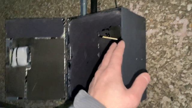 ЗАМЕНИЛ ЯЩИК ДЛЯ ЗАРЯДКИ В ПЯТИЭТАЖКЕ / ПЛАНЫ НА МОДЕРНИЗАЦИЮ ЛИФА / ДОМАШНЯЯ ЗАРЯДКА смотреть онлайн