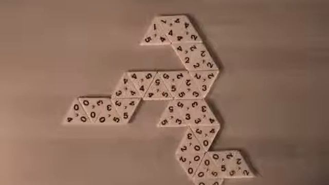 Игра Triominos Deluxe в Малчугани смотреть онлайн