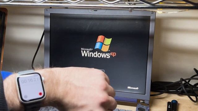 Can you use a VirtualBox VM image to install Windows XP without a flash drive or CD drive? смотреть онлайн