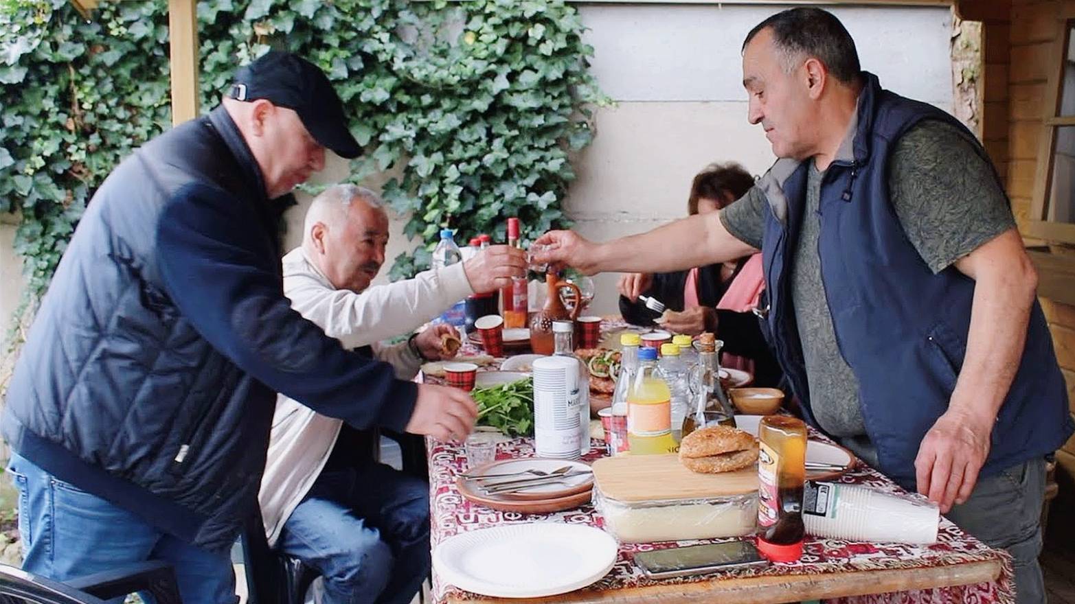 Подробно рассказываю как нужно готовить правильный, вкусный и сочный люля-кебаб на мангале смотреть онлайн