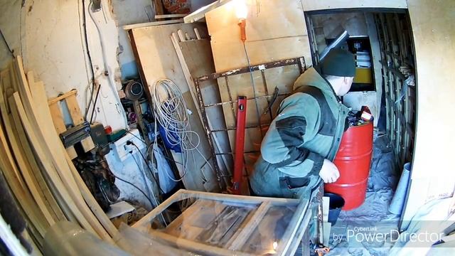 ДВЕРИ В ПЧЁЛОПАВИЛЬОНЕ.