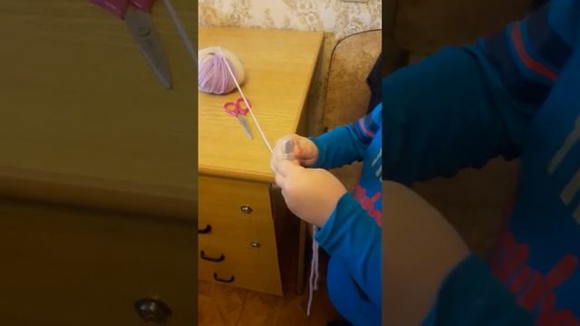 Бубон из ниток смотреть онлайн