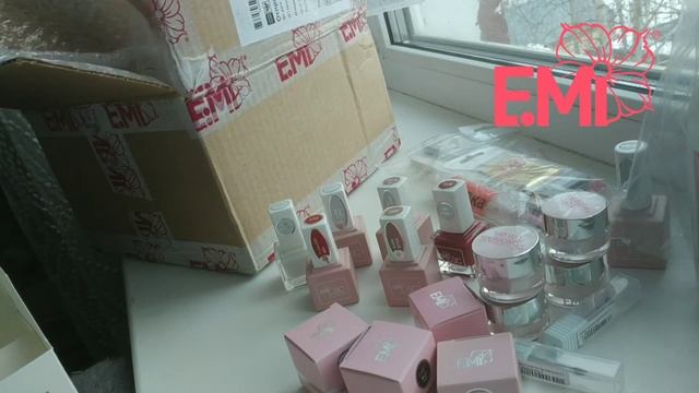 E.mi Распаковка подарка к курсу Платина смотреть онлайн