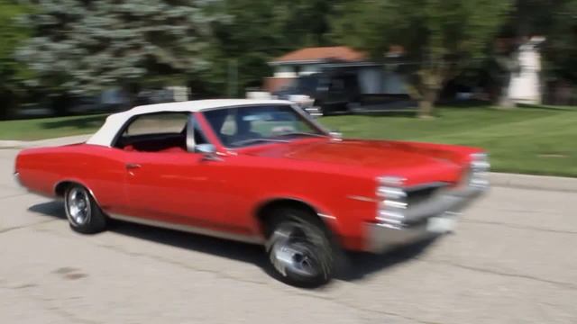 Vintage Convertible Drop Top Pontiac смотреть онлайн