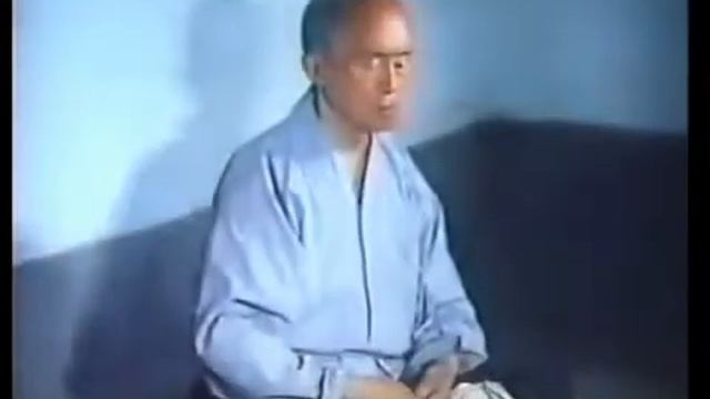 ⚔️настоятель шаолиня Хай Дэн в возрасте 80 лет постоянна тренируясь развил способности смотреть онлайн