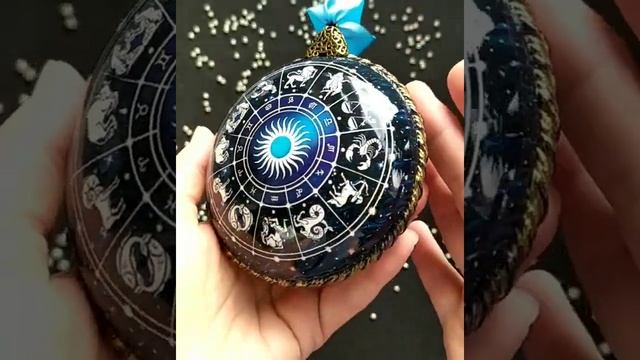 Интерьерное украшение и елочная игрушка - медальон Знаки Зодиака - Лев ручной работы смотреть онлайн