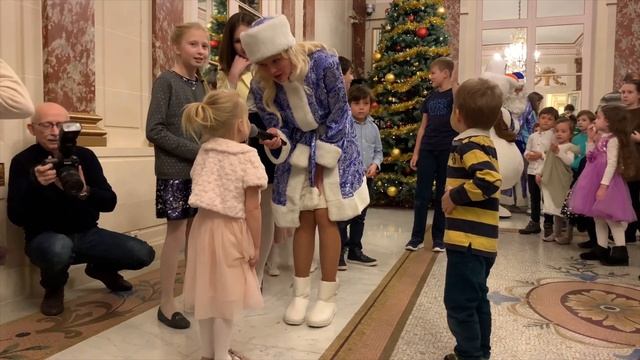 «Новогодняя елка» для учащихся детского отделения Курсов русского языка РЦНК смотреть онлайн