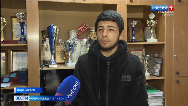 Амаль Агиров завоевал свой 7-й пояс по смешанным единоборствам смотреть онлайн