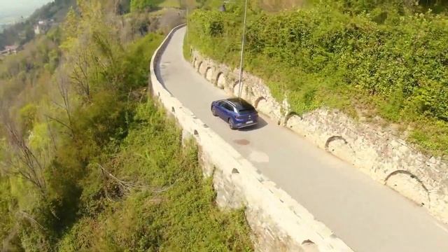 Volkswagen ID.4 | review | Elon Musk his favorite German Electric Vehicle? смотреть онлайн