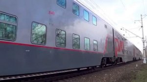 ЭП20-035 с двухэтажным поездом №104 "Москва – Адлер"