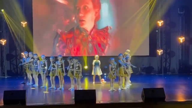 РИСИЯНЕ. ВРЕМЯ смотреть онлайн