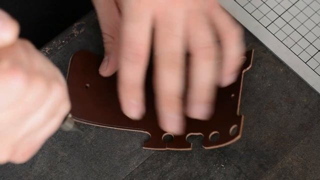 Making Seamless Airpods Pro Leather Case. Leather craft смотреть онлайн
