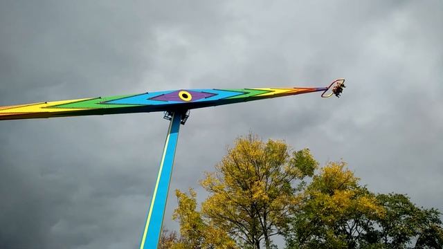 Аттракцион Бустер на Диво острове в Санкт-Петербурге