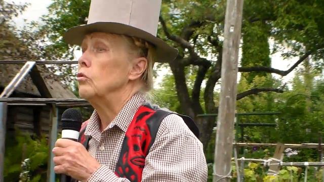 Цилиндром на солнце сверкая смотреть онлайн