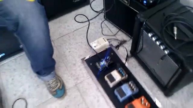 schecter demon model telecaster, mxr, boss pedals y seymour duncan pickups смотреть онлайн