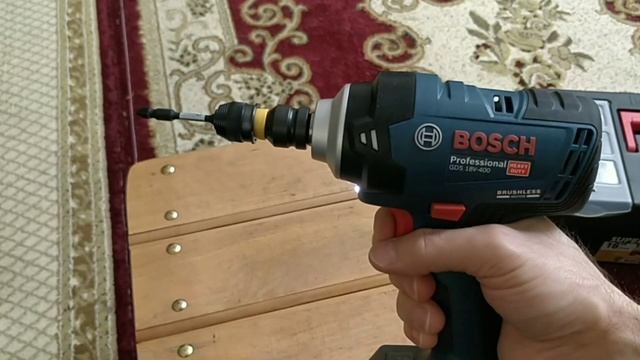 Dewalt DT7508 extreme impact 1/4"hex to 1/2" square adapter vs Bosch GDS 18V-400. Dewalt bits tutuc смотреть онлайн