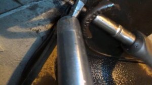 Шеви-Нива = прикипевшая гайка троса ручника