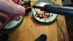 Ещё раз паяю некачественные китайские провода....