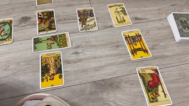 Карты Таро нагадали… Баночная рация. Сюрприз для Киры. смотреть онлайн